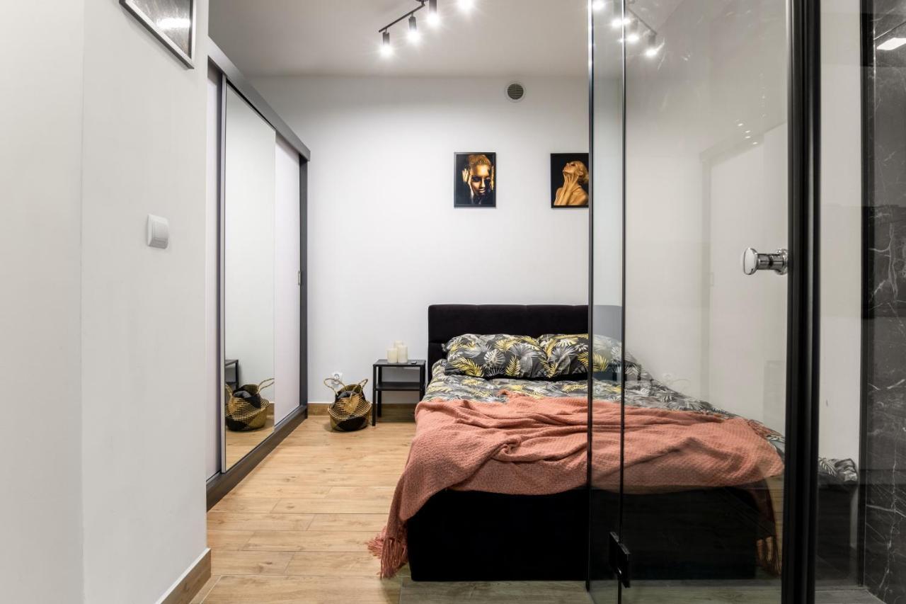 Wyjatkowy Apartament Z Prysznicem Posrodku Na Wyjatkowe Wieczory - Dostep Na Kod, Parking Łódź Exteriör bild